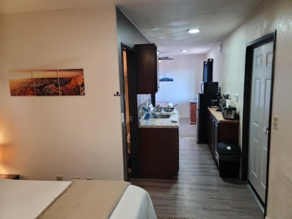 069B Comfortable Suite With Kitchenette And King Bed Near South Rim Sleeps 4 Valle Eksteriør billede